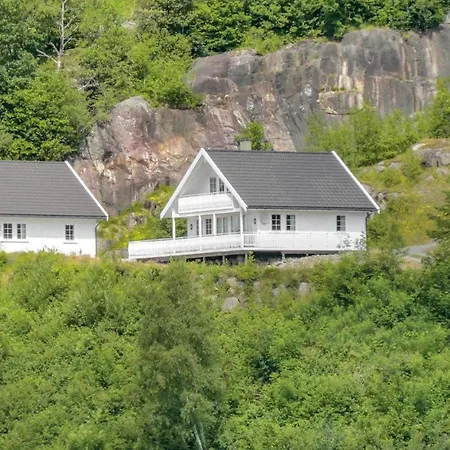 Holiday home Cozy In With Wifi *